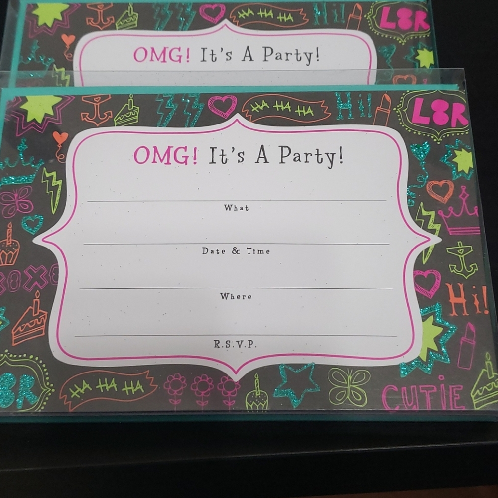 OMG Its A Party Invitations/Envelopes (50)